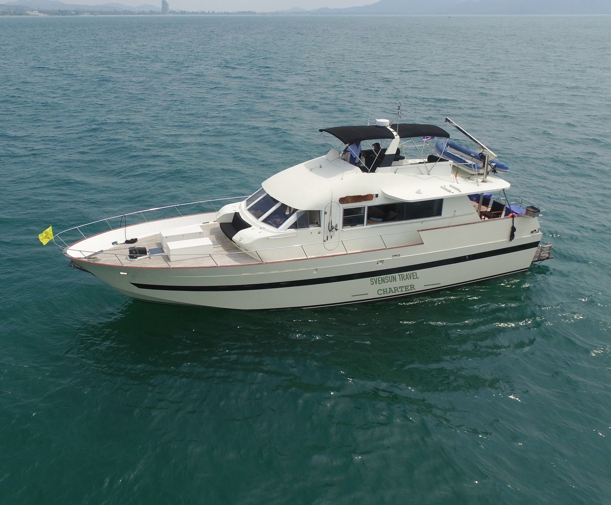 10 person yacht charter