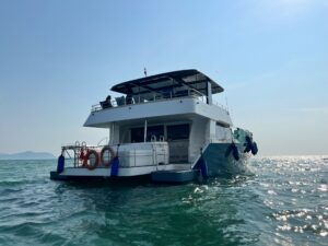 Yacht Jacuzzi Slider Pool